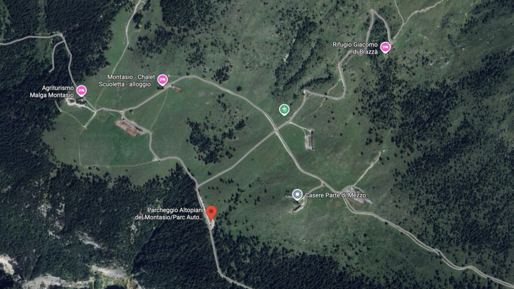 Mappa satellitare del Rifugio Giacomo di Brazzà e sentieri montani.